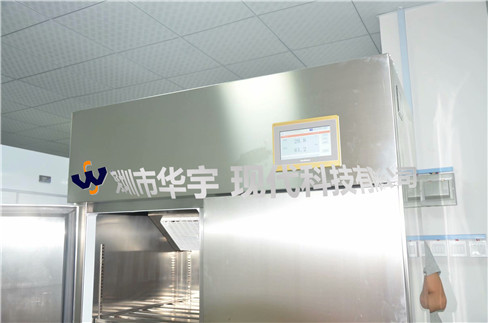 我司为江苏某外资公司提供1000L带PLC显示控制恒温恒湿柜(图3) 我司为江苏某外资公司提供1000L带PLC显示控制恒温恒湿柜(图3)